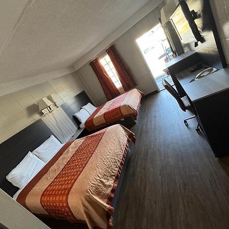 Budget Inn Carthage Exteriör bild