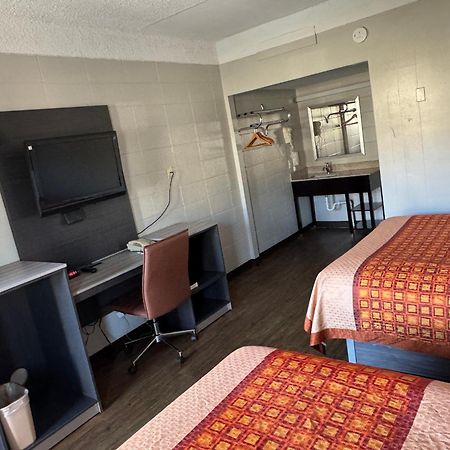 Budget Inn Carthage Exteriör bild