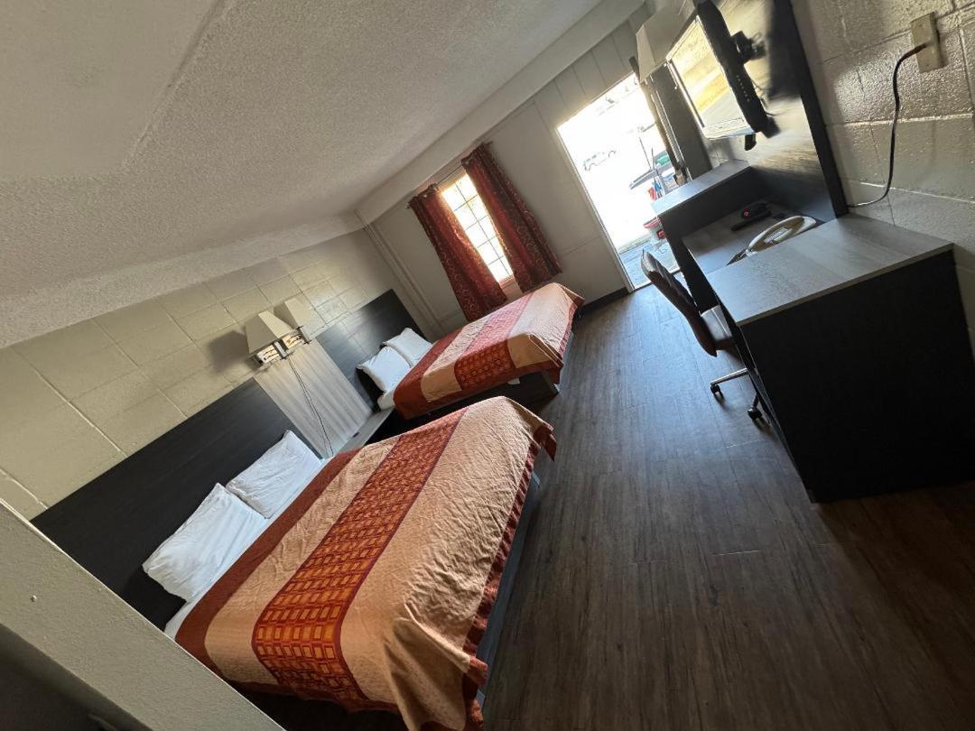 Budget Inn Carthage Exteriör bild