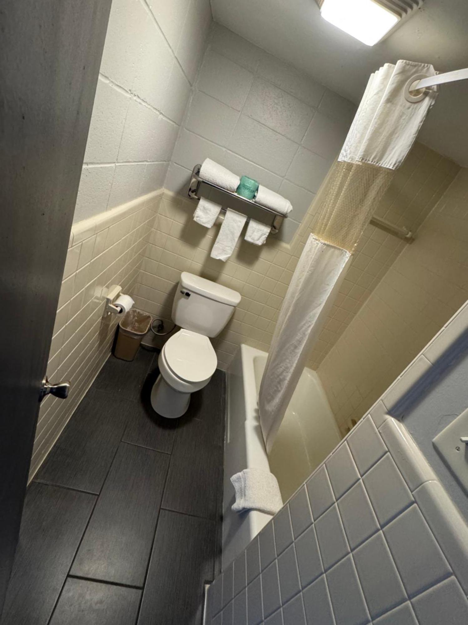 Budget Inn Carthage Exteriör bild
