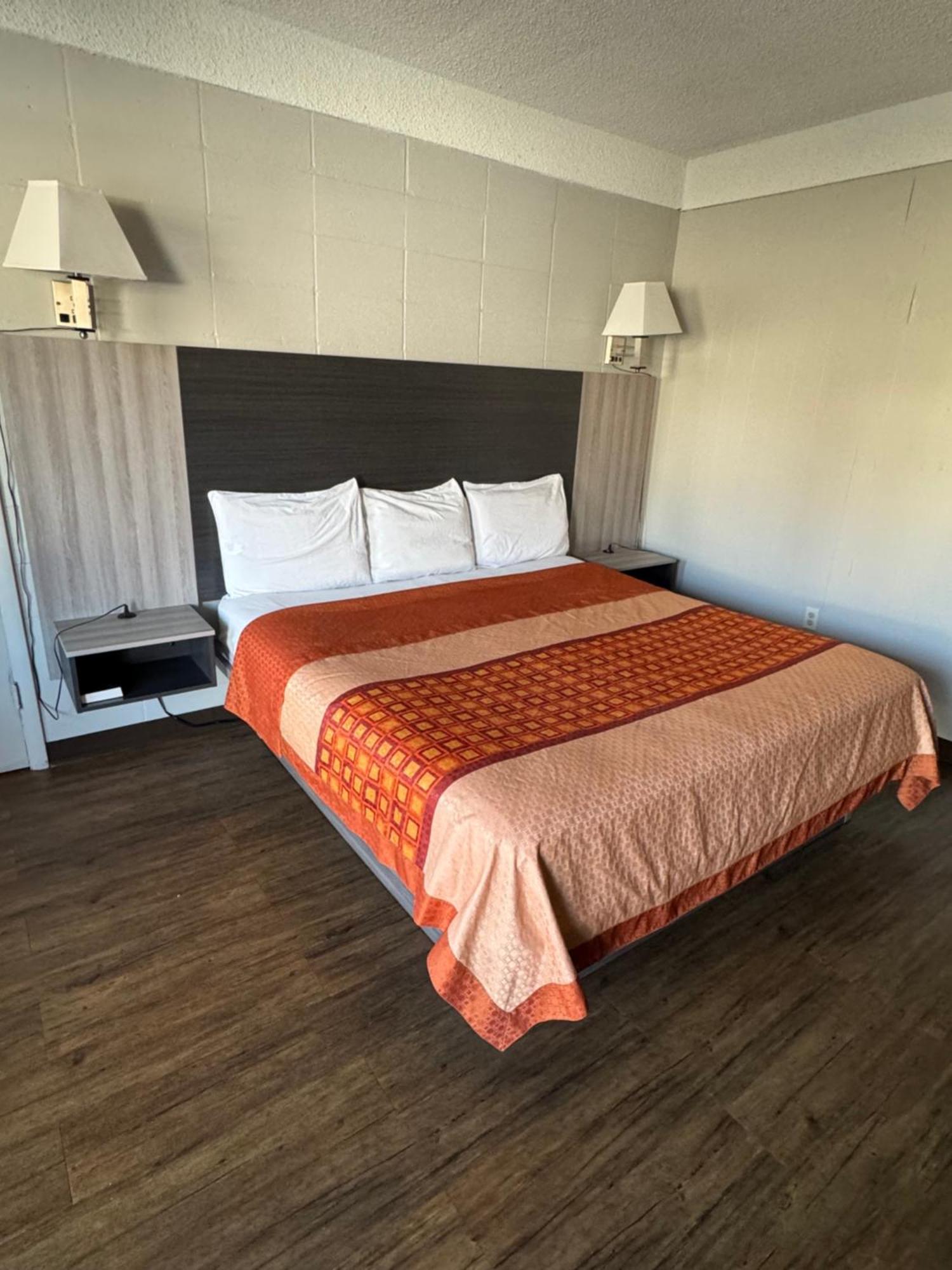 Budget Inn Carthage Exteriör bild